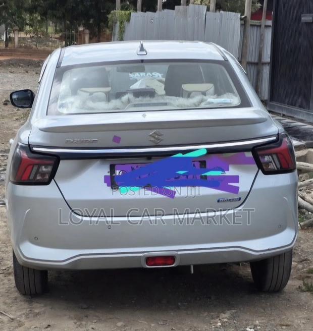 Suzuki Dzire 2025 Silver