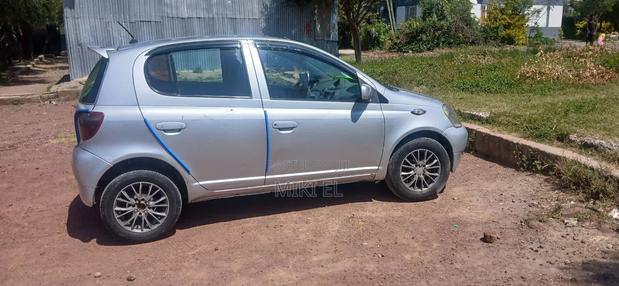 Toyota Vitz 1.0 FWD 5dr 2001 Silver