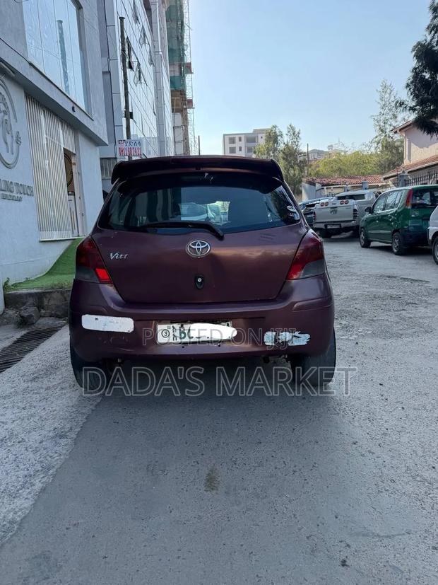Toyota Yaris 2010 Burgundy