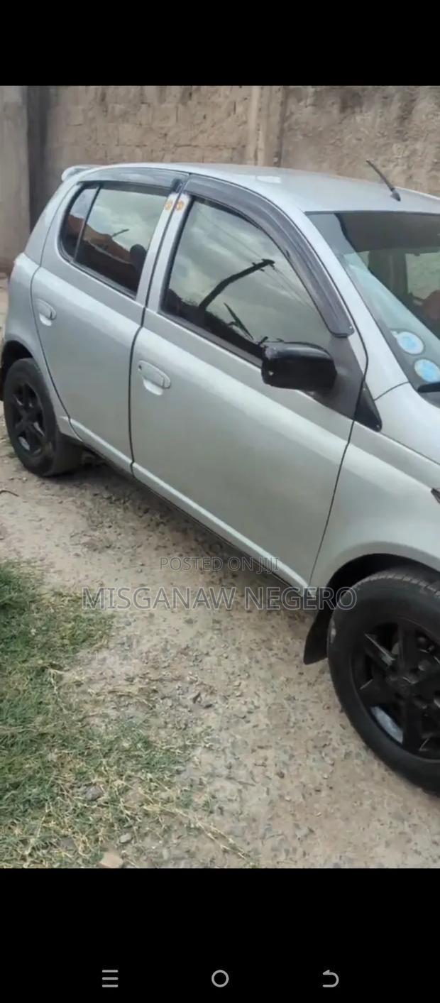 Toyota Vitz 1.0 FWD 5dr 2001 Silver