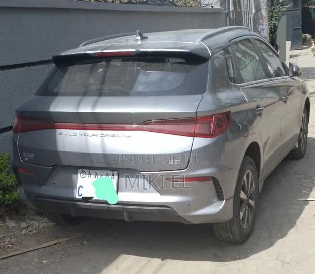 BYD E2 43 kWh 94 hp FWD 2024 Gray