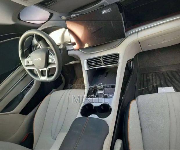 BYD Song Plus 2025 Gold