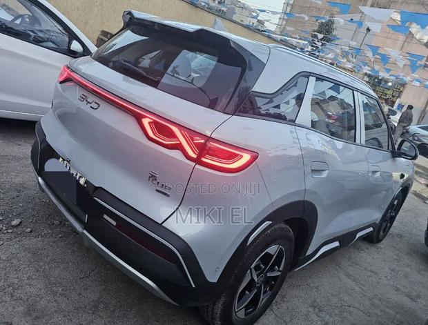 BYD Yuan Up 2025 Blue