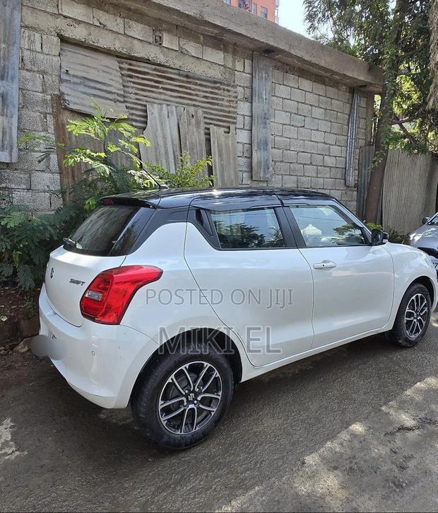 Suzuki Swift RS 2022 White