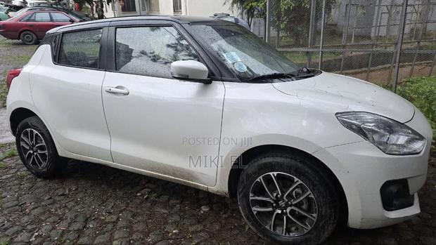 Suzuki Swift RS 2022 White