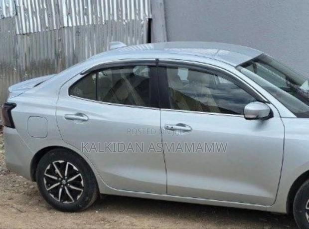 Suzuki Dzire 2025 Silver