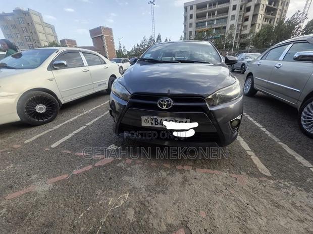 Toyota Yaris 2015 Blue