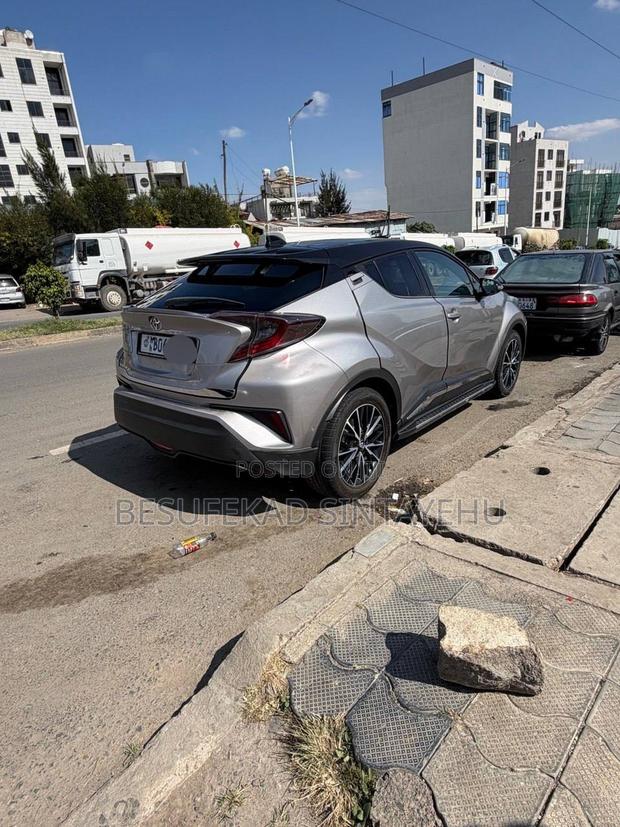 Toyota C-HR 2017 Silver