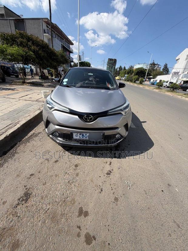 Toyota C-HR 2017 Silver