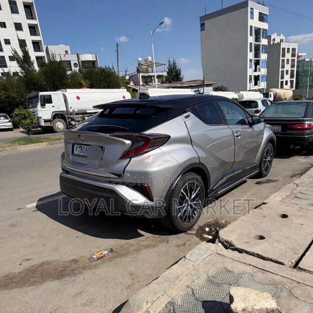 Toyota C-HR 2017 Silver