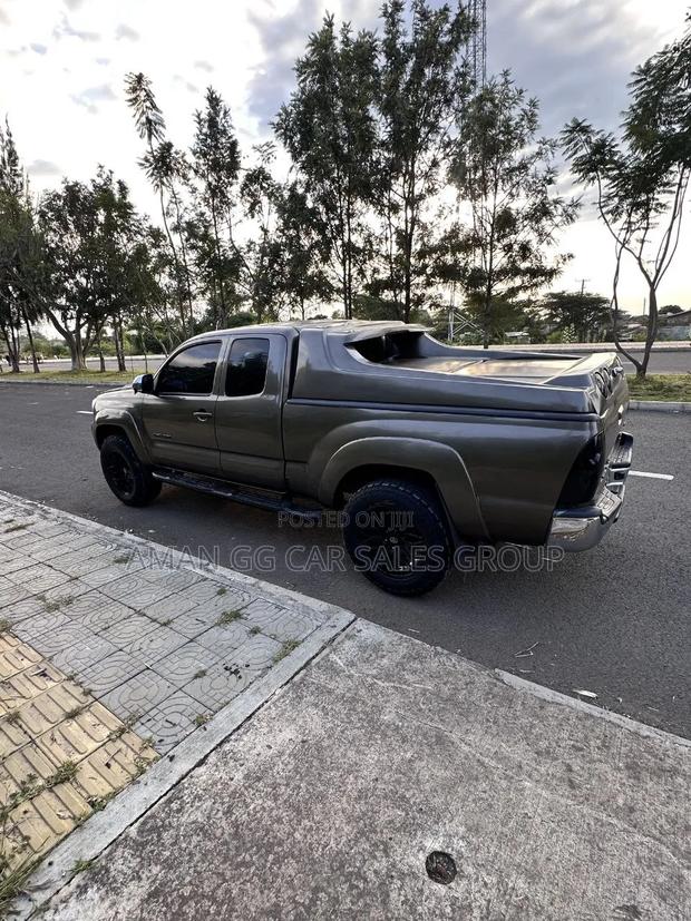 Toyota Tacoma 2012 Gray