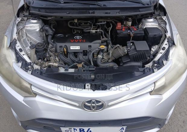 Toyota Yaris 2015 Silver