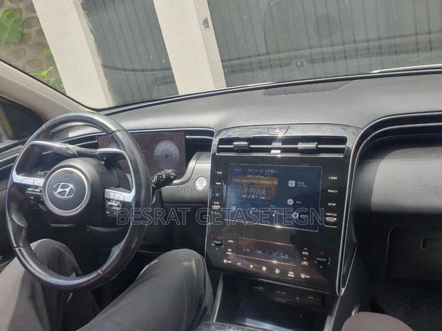 Hyundai Tucson 2022 White