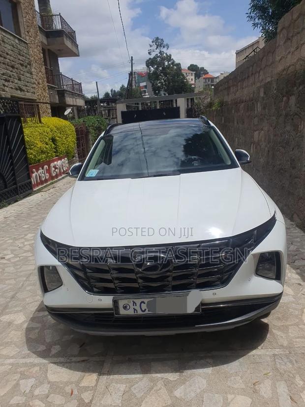 Hyundai Tucson 2022 White