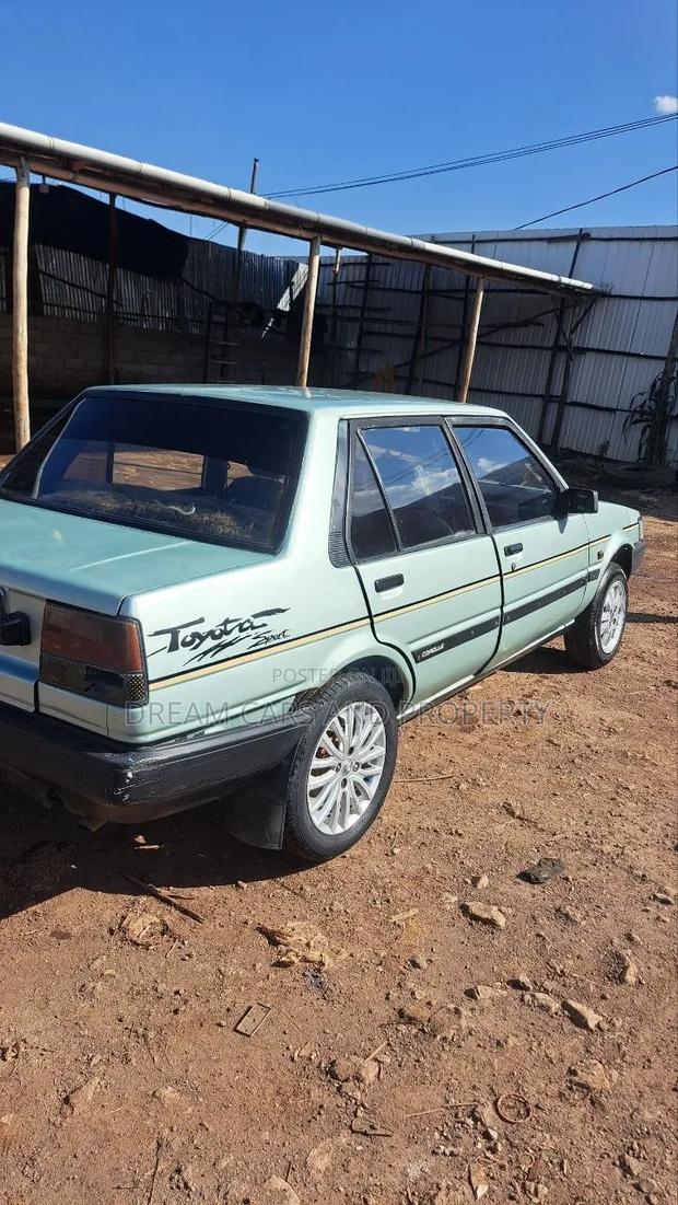 Toyota Corolla 1.3 1984 Blue