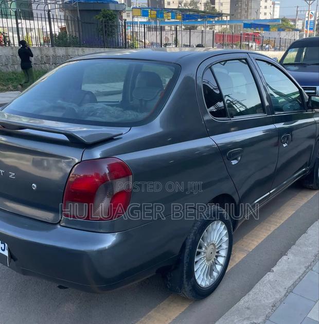 Toyota Platz 2001 Matt Black