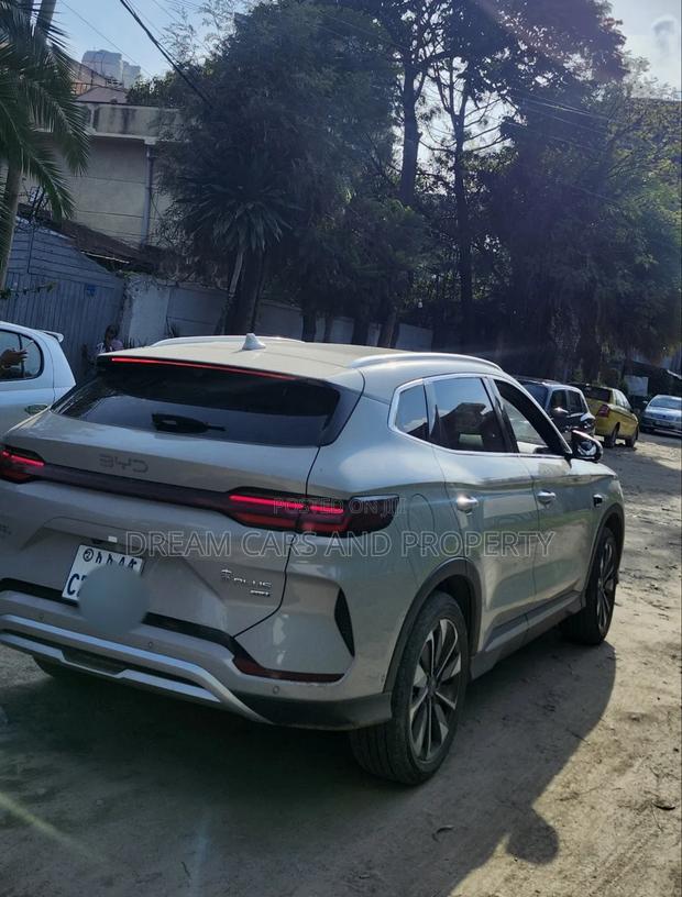 BYD Song Plus 2025 Gray