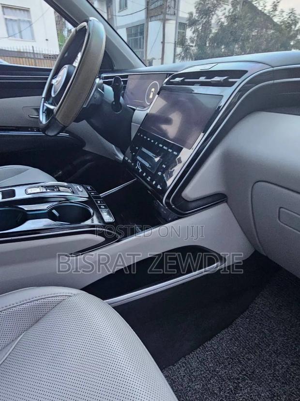 Hyundai Tucson 2023 Gray