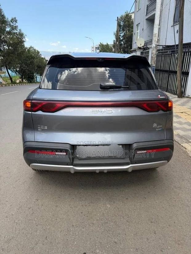 BYD Yuan Up 2025 Gray