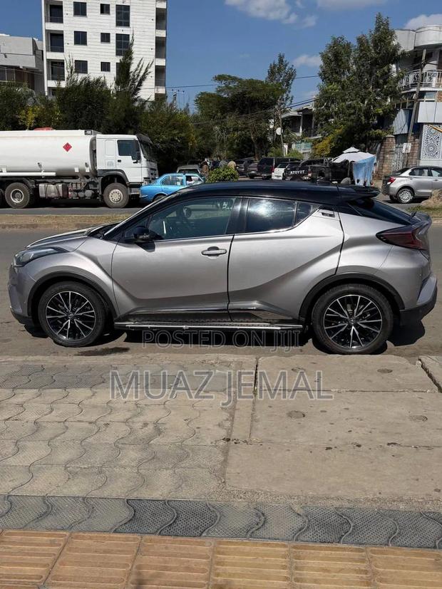 Toyota C-HR 2017 Silver