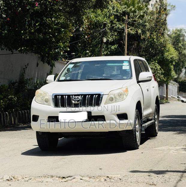 Toyota Land Cruiser Prado 2012 White