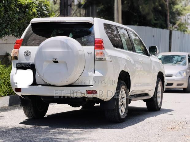 Toyota Land Cruiser Prado 2012 White