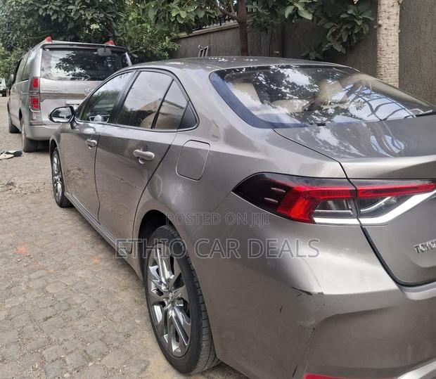 Toyota Corolla 2022 Gray