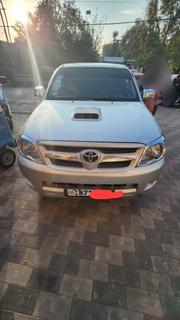 Toyota Hilux 2008 Gold for sale