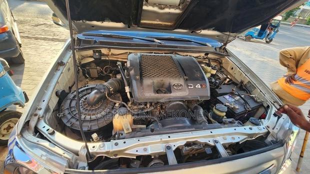 Toyota Hilux 2008 Gold