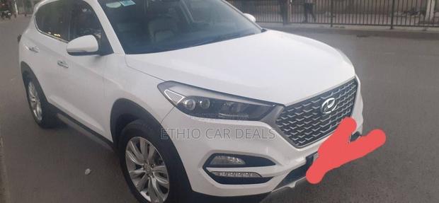 Hyundai Tucson 2017 White