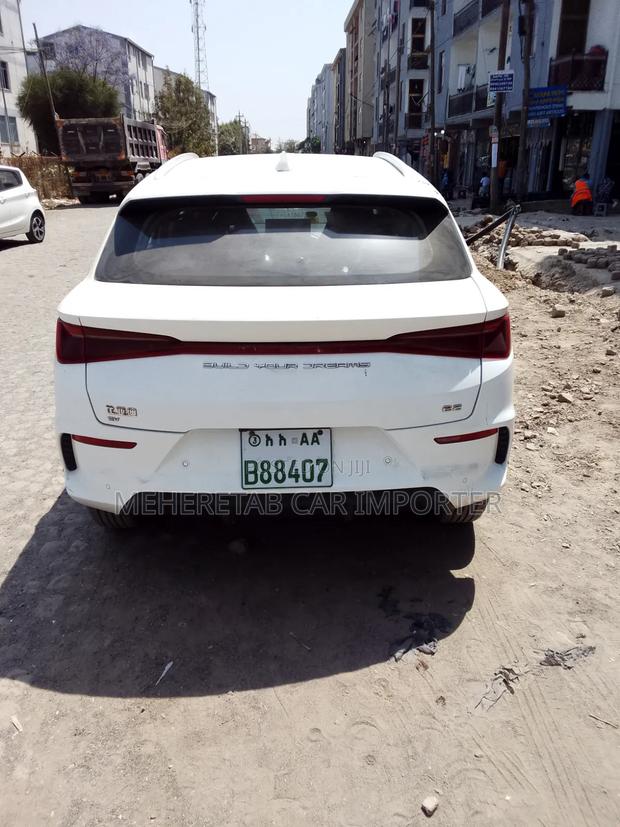 BYD E2 43 kWh 94 hp FWD 2024 White