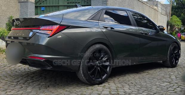 Hyundai Avante 2023 Gray