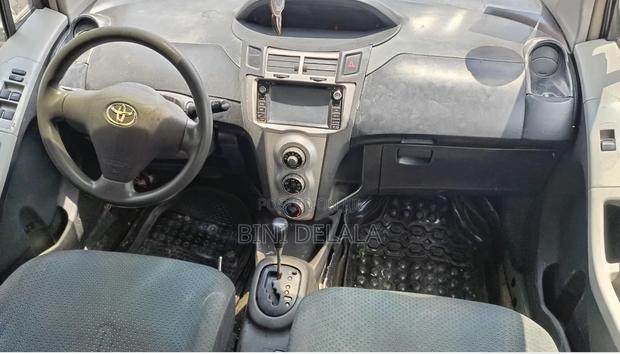 Toyota Yaris 1.0 Eco 2007 Silver