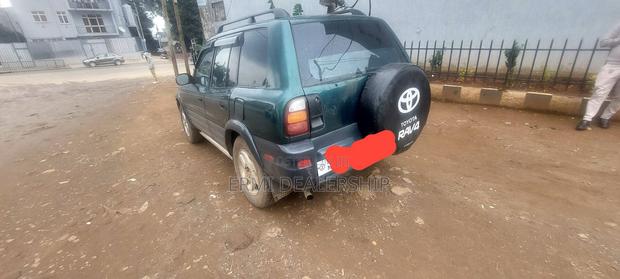 Toyota RAV4 Automatic 2000 Green