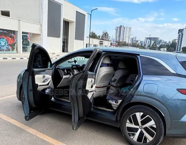 BYD Tang DM-i 2025