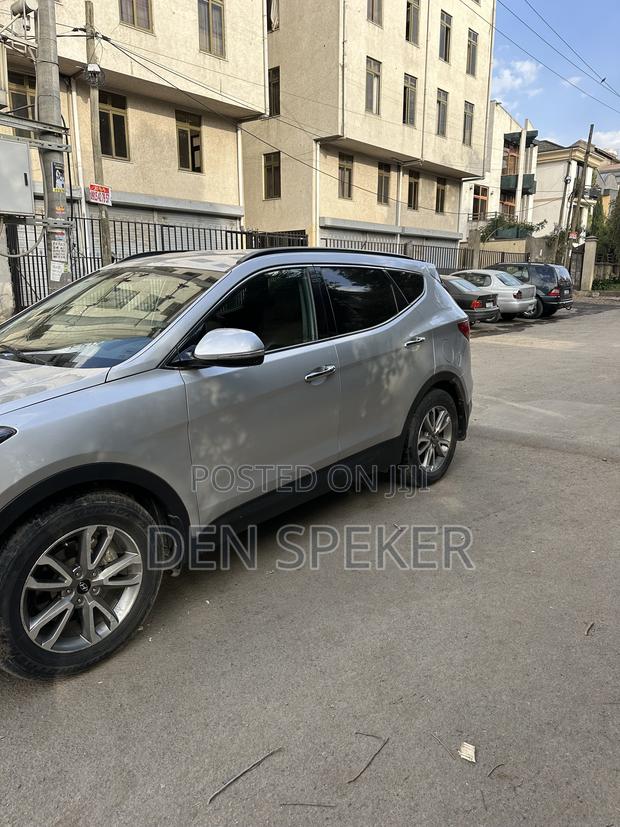 Hyundai Santa Fe 2014 Silver