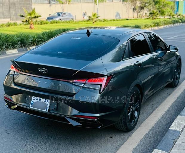 Hyundai Avante 2021 Gray