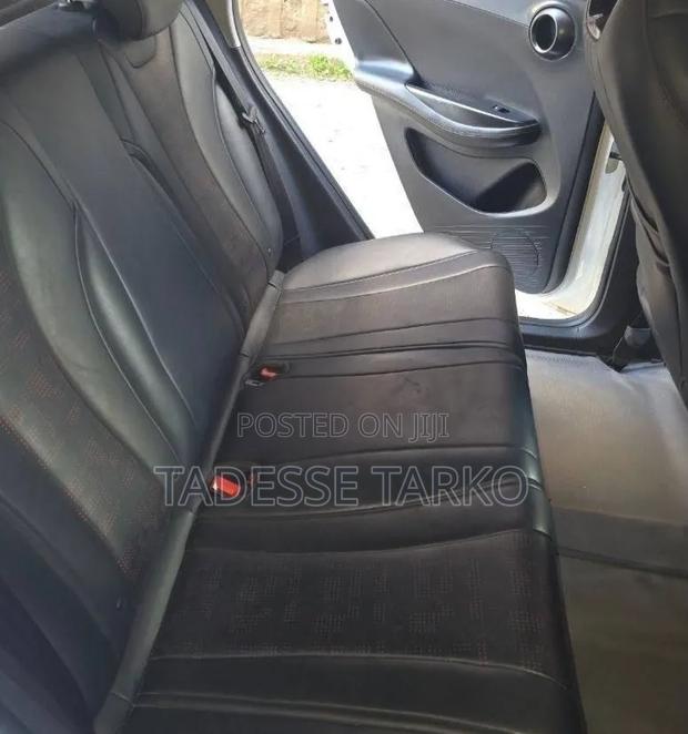 BYD E2 43 kWh 94 hp FWD 2023 White