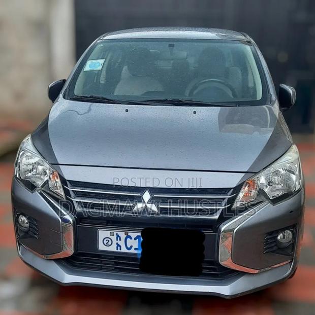 Mitsubishi Attrage 2023 Gray