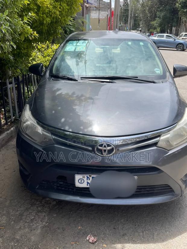 Toyota Yaris 2015 Blue