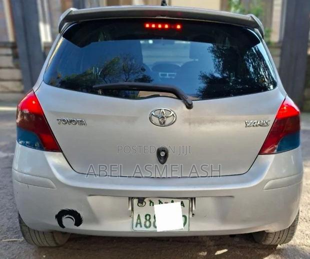 Toyota Yaris 2009 Silver