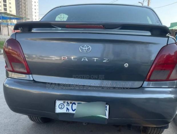 Toyota Platz 2001 Gray