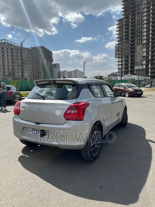 Suzuki Swift RS 2022 Silver