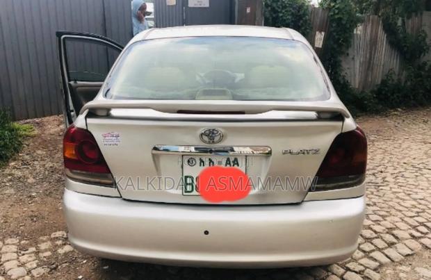 Toyota Platz 2005 Silver