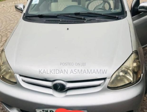 Toyota Platz 2005 Silver