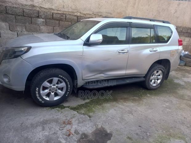Toyota Land Cruiser 2013 Gray
