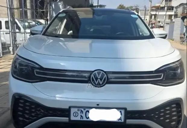 Volkswagen ID.6 2024 White