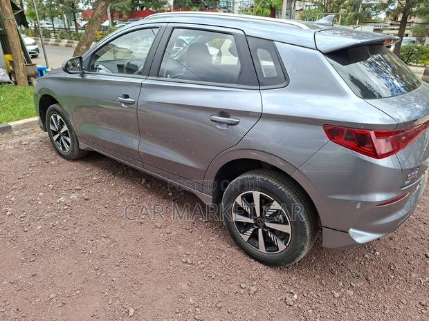 BYD E2 43 kWh 94 hp FWD 2025 Gray
