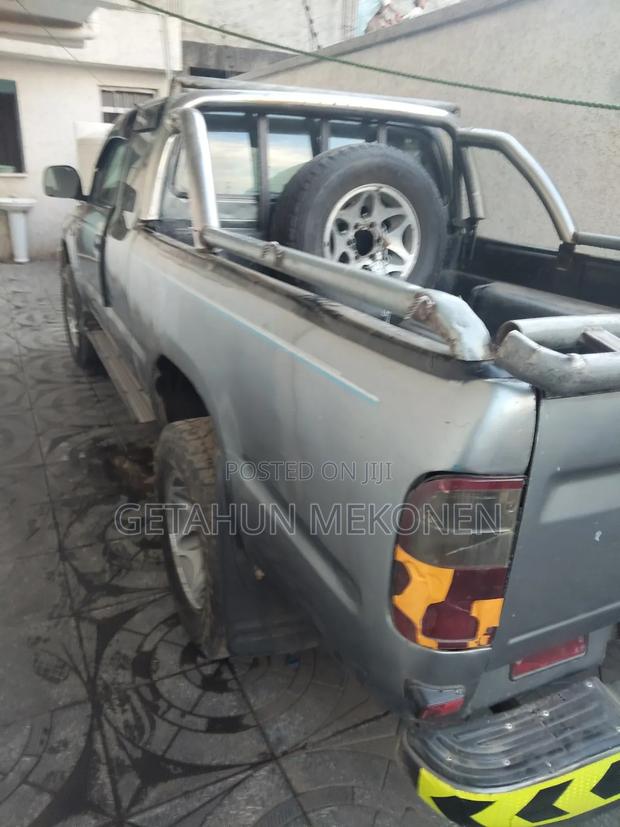 Toyota Hilux 2004 Green