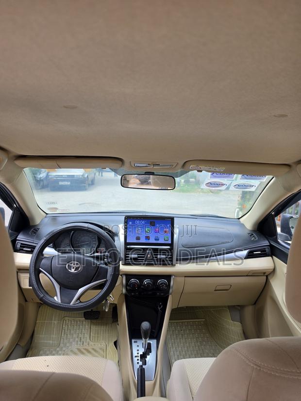 Toyota Yaris 2015 Black